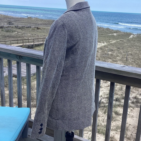 Bundle of TWO Designer Blazers - Picture 11 of 16